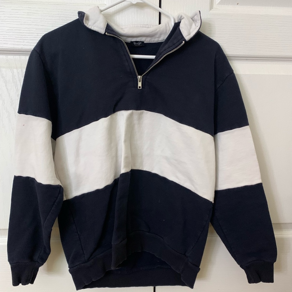 Brandy Melville sweatshirt